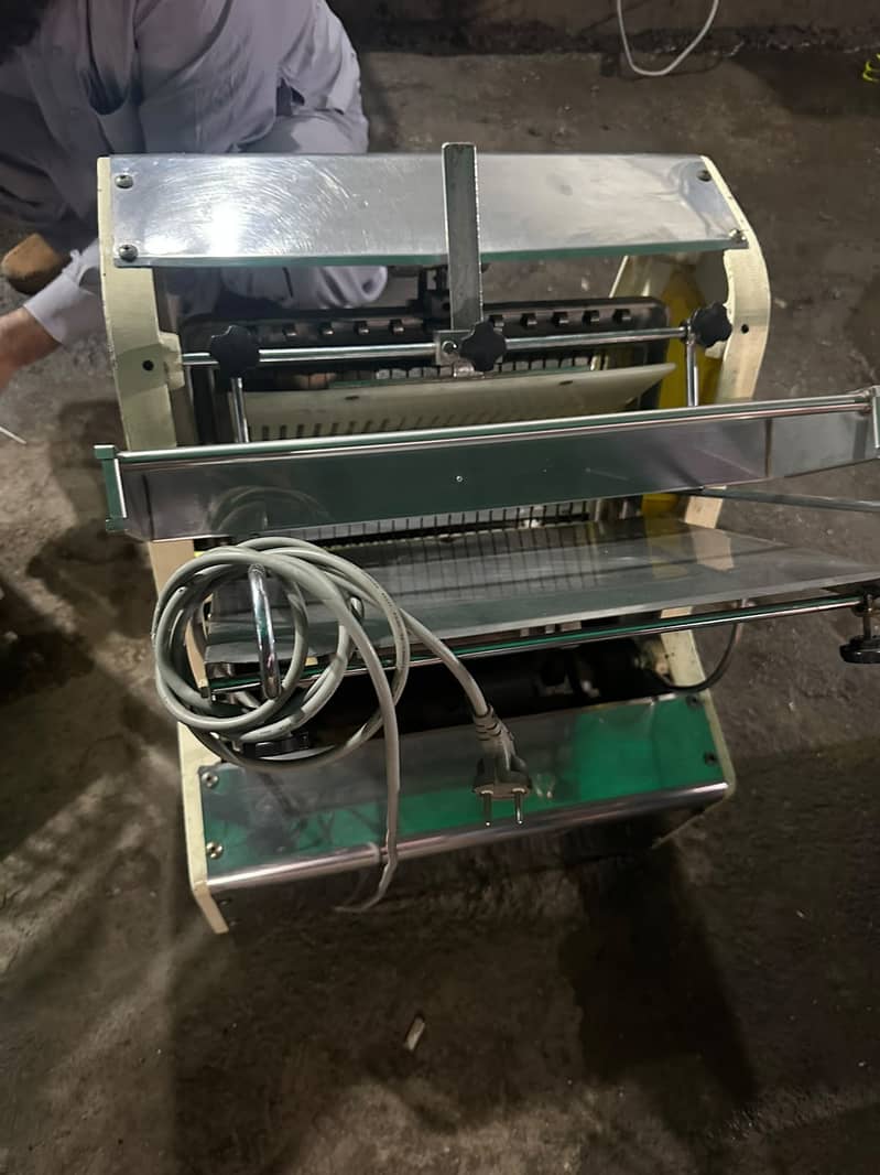 Cutter/Bread Slicer/Bread Cutting Machine/Electric Bread Cutter 6