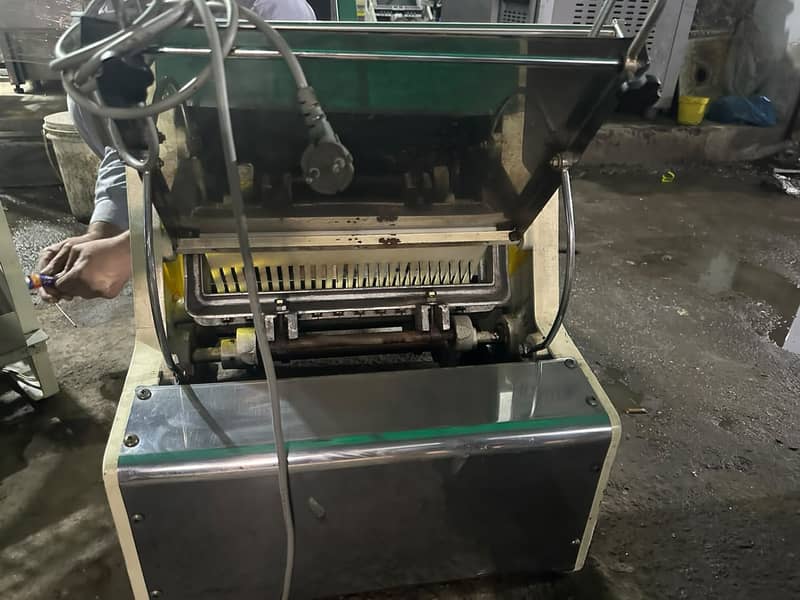 Cutter/Bread Slicer/Bread Cutting Machine/Electric Bread Cutter 7