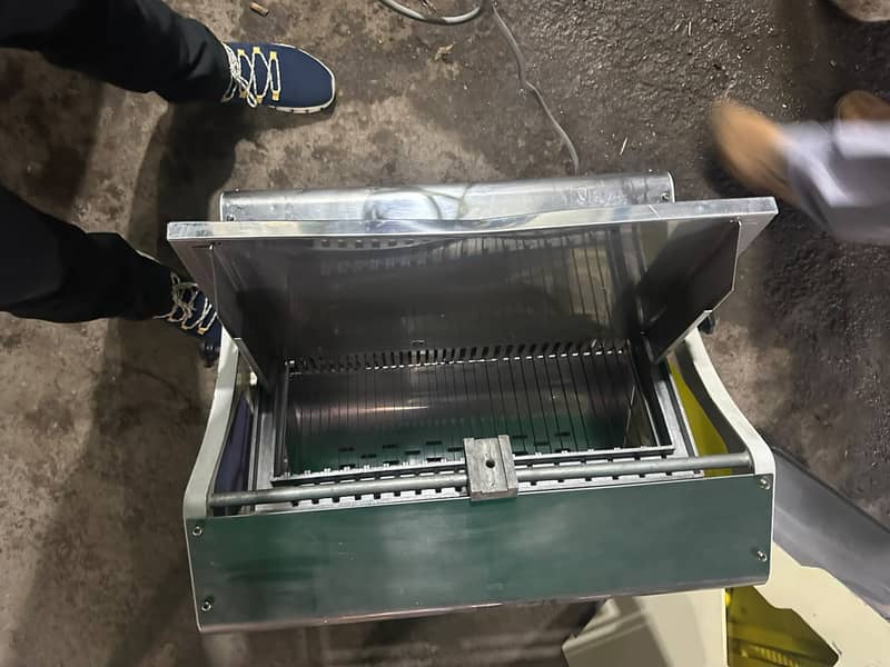 Cutter/Bread Slicer/Bread Cutting Machine/Electric Bread Cutter 8