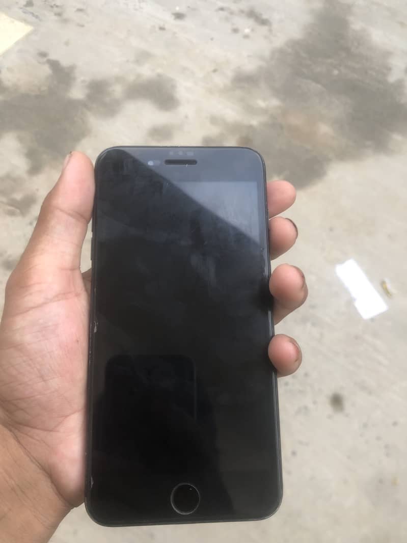 Apple iPhone 7 Plus 0