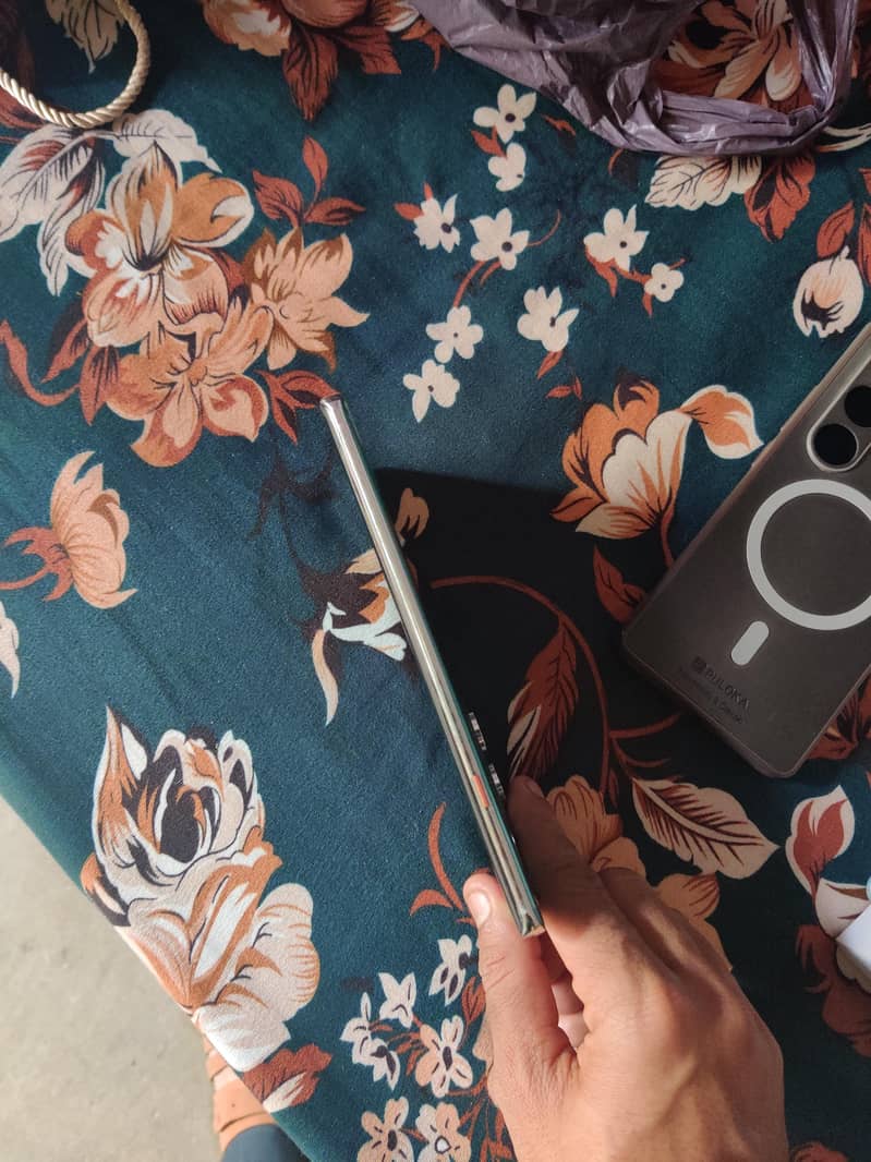 Tecno CAMON 40 Pro 3