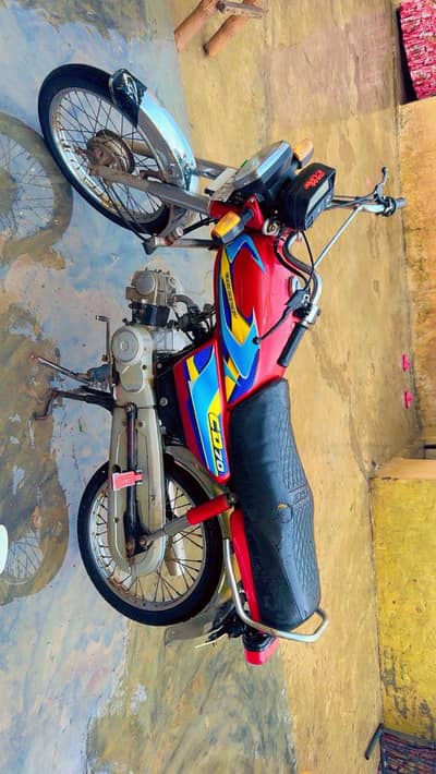 CD 70 moterbike for Sale Neat And Clean Condition.