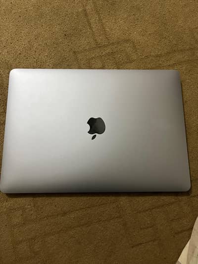 MacBook Air M1 2020 8GB RAM 256GB SSD Excellent Condition