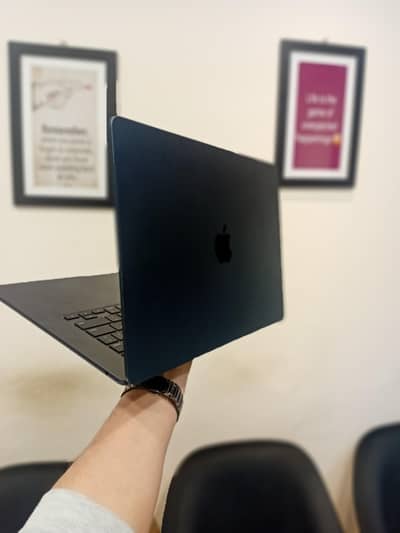 Macbook Pro M3 Pro 2023/2024 14 Inches 18GB Ram 512GB Ssd 97% btry H