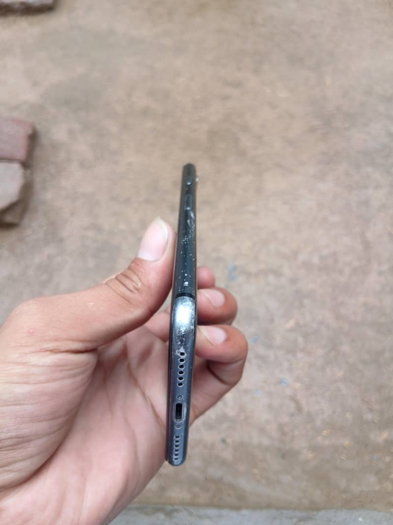 Apple iPhone 8 5