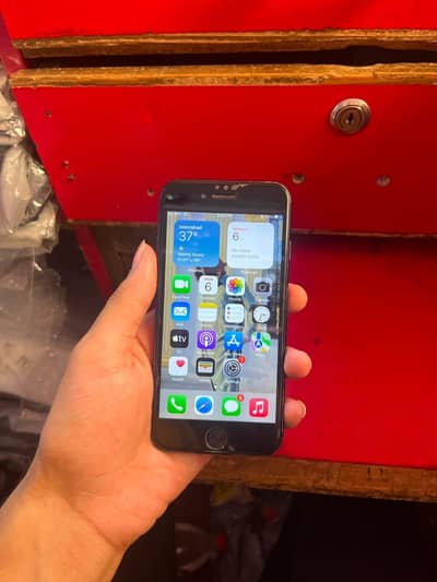 Apple iPhone 7