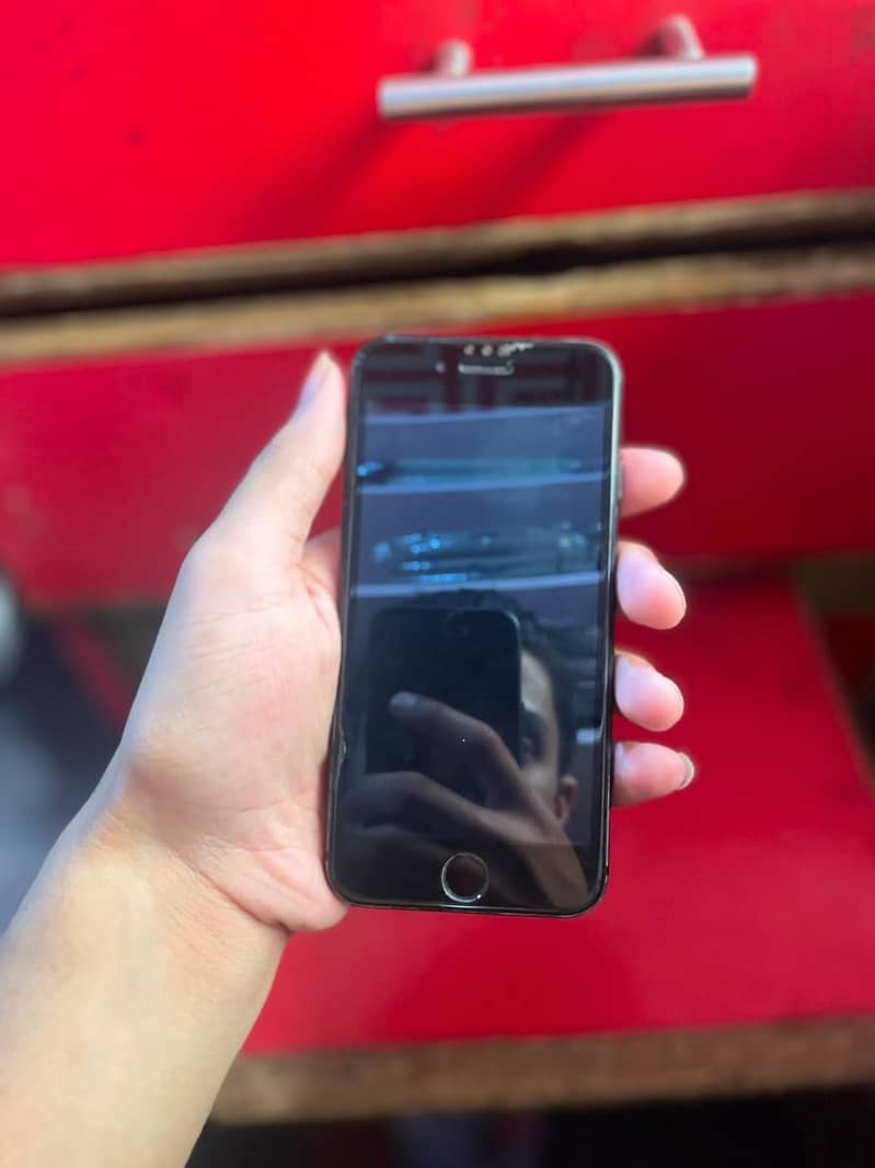 Apple iPhone 7 1