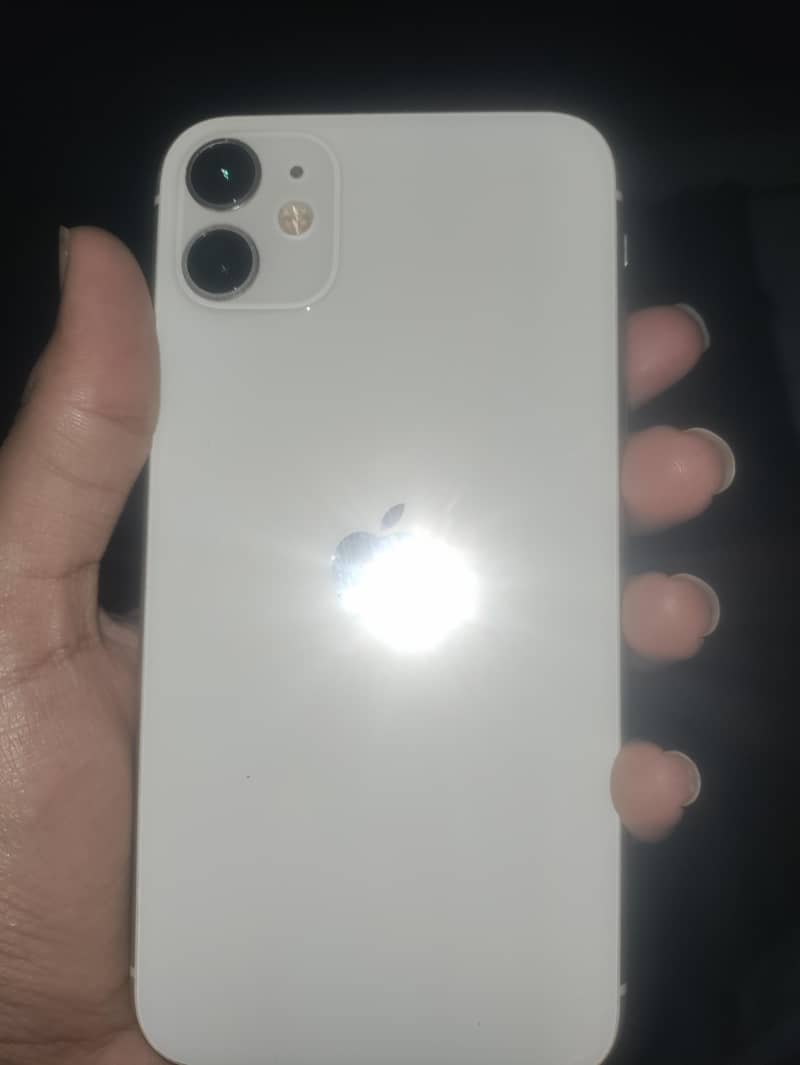 Apple iPhone 11 0