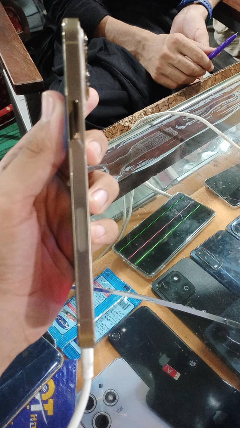 Apple iPhone 13 Pro Max 3