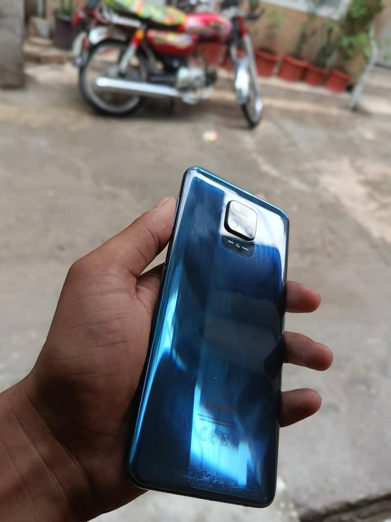 Xiaomi Redmi Note 9S 4