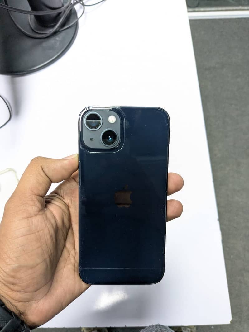 Apple iPhone 13 1