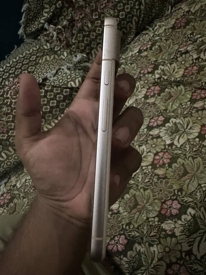 Google Pixel 8 6