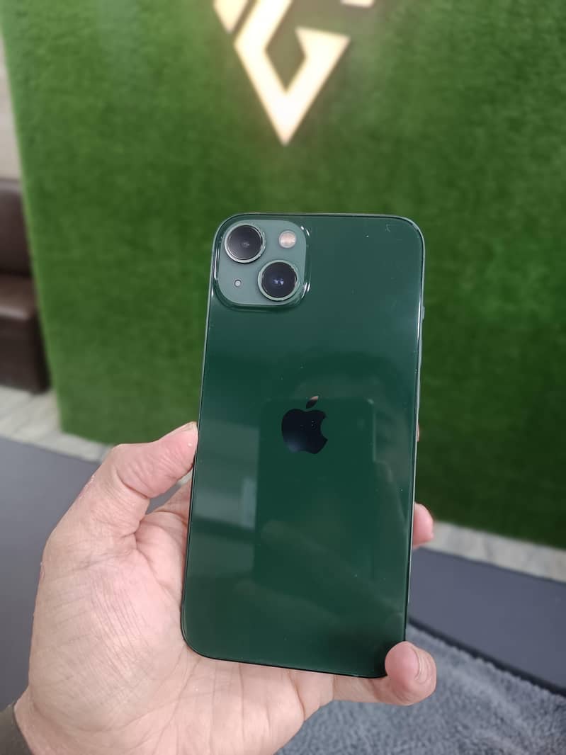 Apple iPhone 13 0