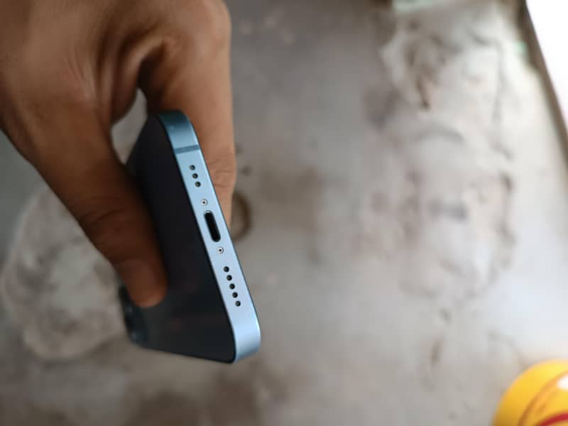 Apple iPhone 14 2