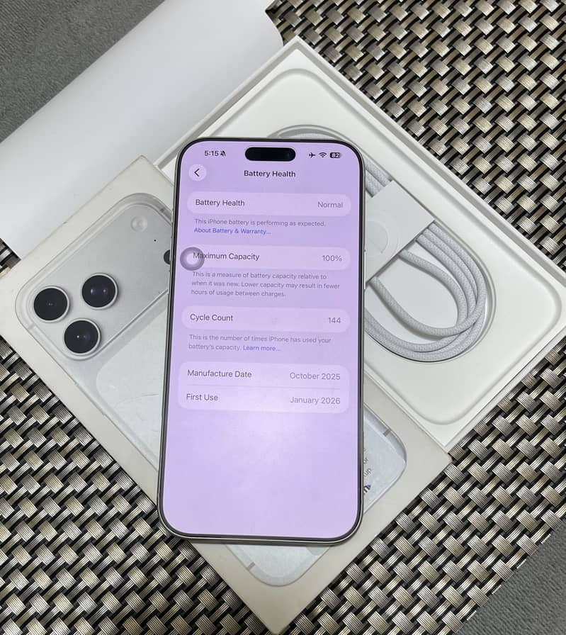 Apple iPhone 17 Pro Max 5