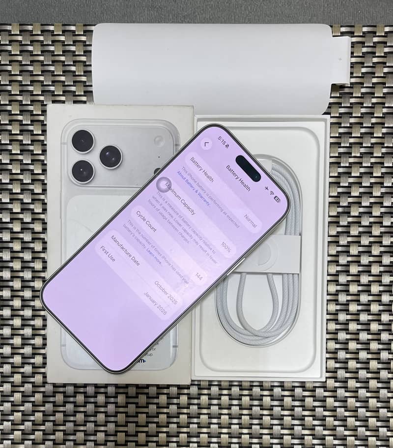 Apple iPhone 17 Pro Max 7