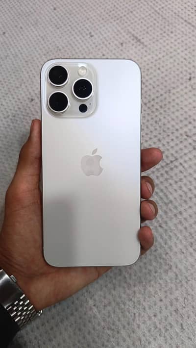 Apple iPhone 15 Pro Max