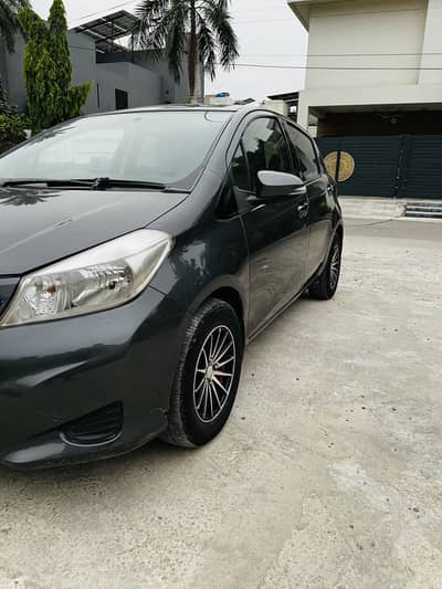 Toyota Vitz 2012
