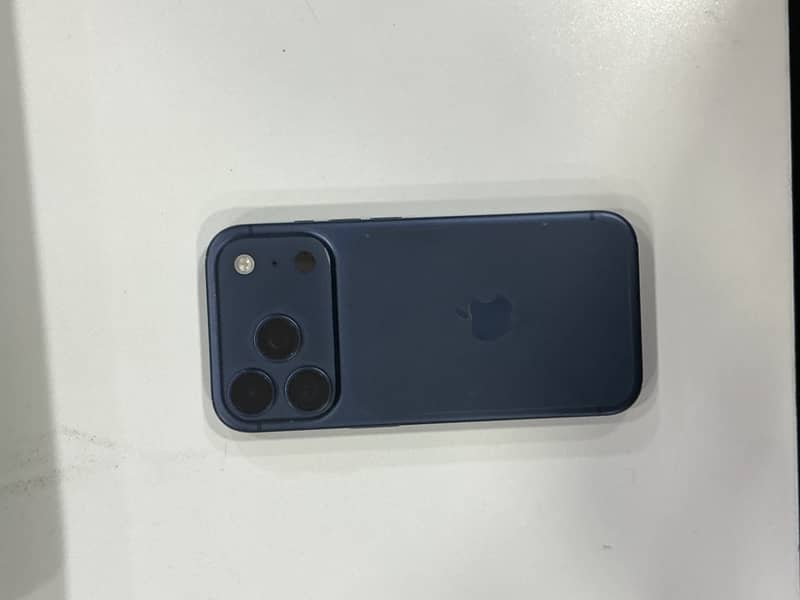 Apple iPhone 17 Pro 1