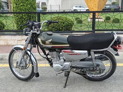 Honda 125 special edition 2025 black 03057247626