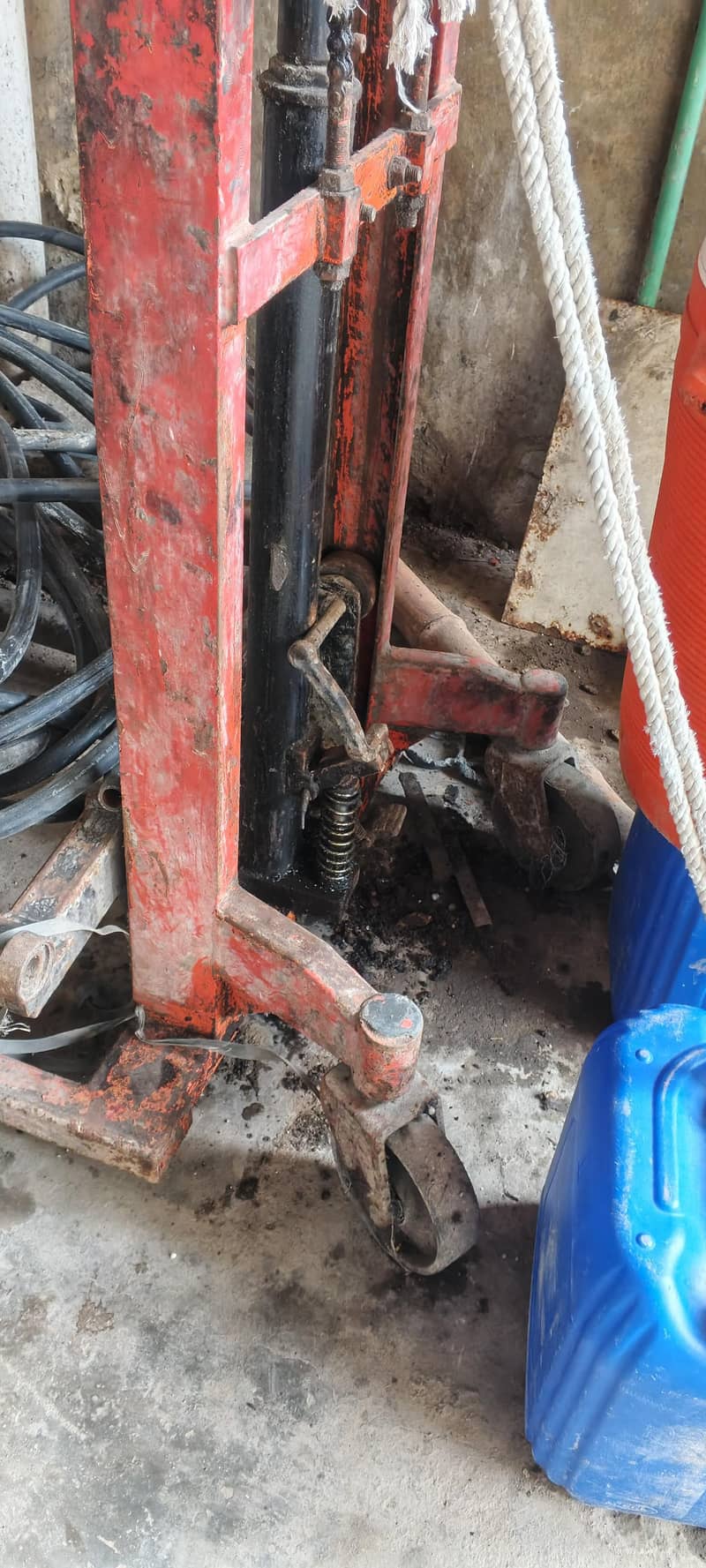 big lifter working 1