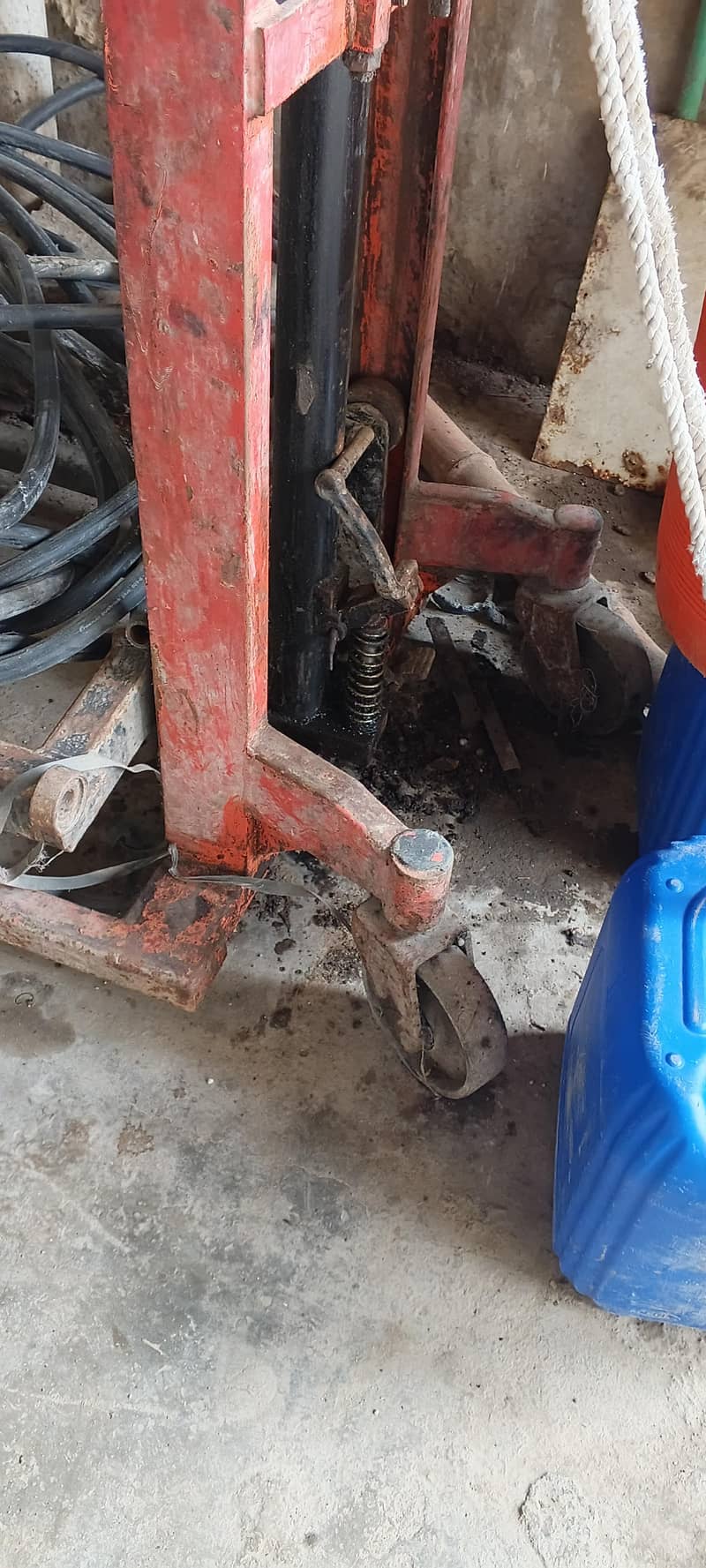 big lifter working 2