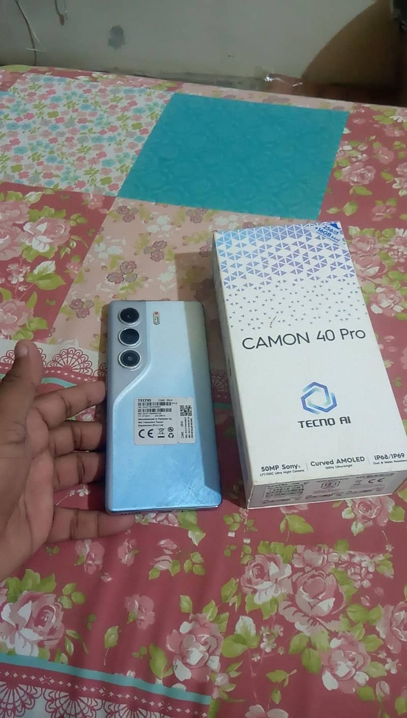 Tecno CAMON 40 Pro 1