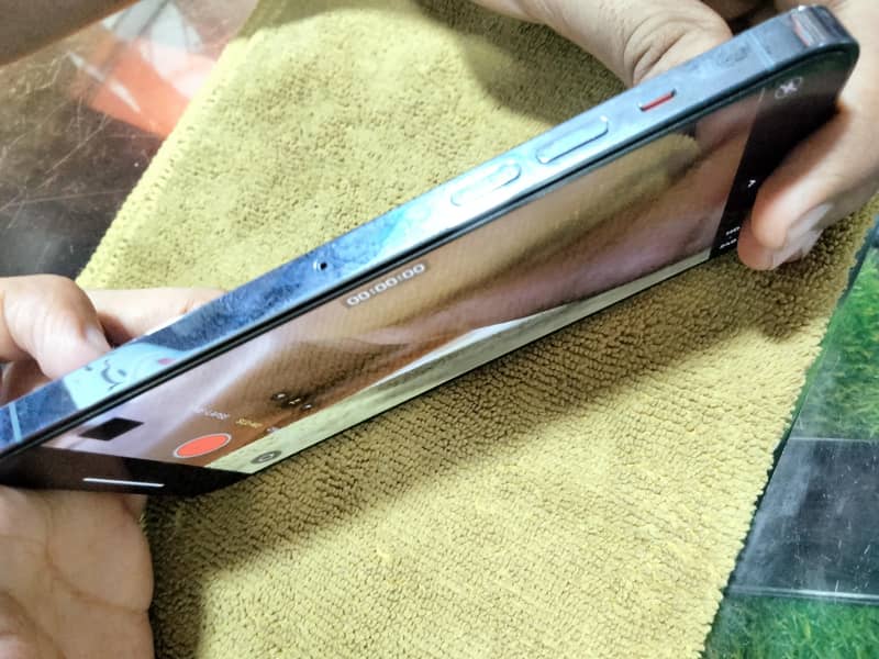 Iphone 13 pro max 2