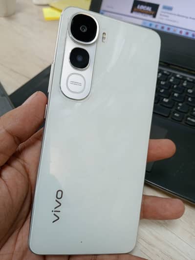 Vivo Y400