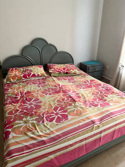 Queen Size Bed with 2 Bedsides (Without Mattress)