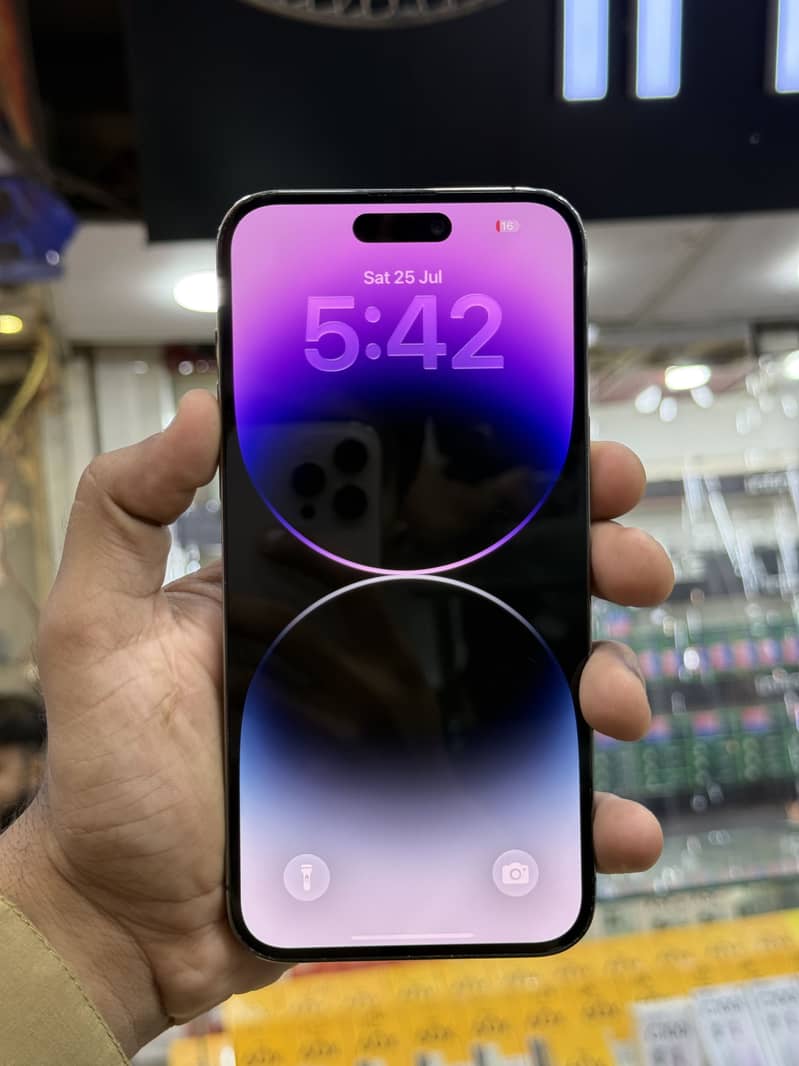 iPhone 14 Pro Max 0