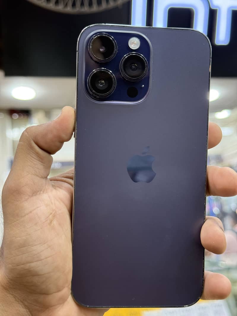 iPhone 14 Pro Max 1
