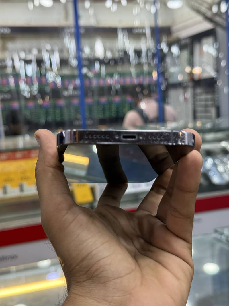 iPhone 14 Pro Max 6