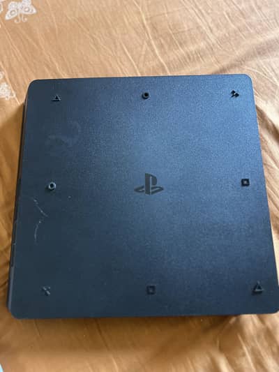 Playstation 4 slim (jail broken)