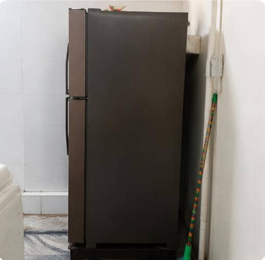 REFRIGERATOR 1
