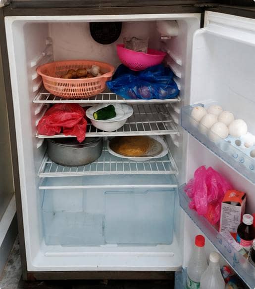 REFRIGERATOR 2