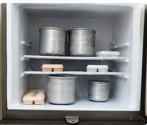 REFRIGERATOR 4