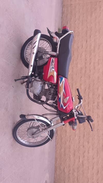 Honda CG 125 2020 Karachi Registered with Smart Card.