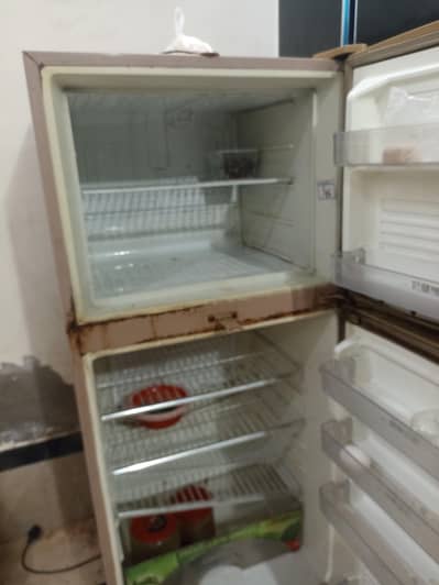 danwlance frigde for sale