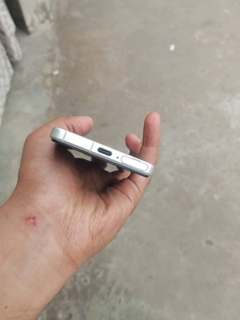 Sony Experia 5 Mark 4 2