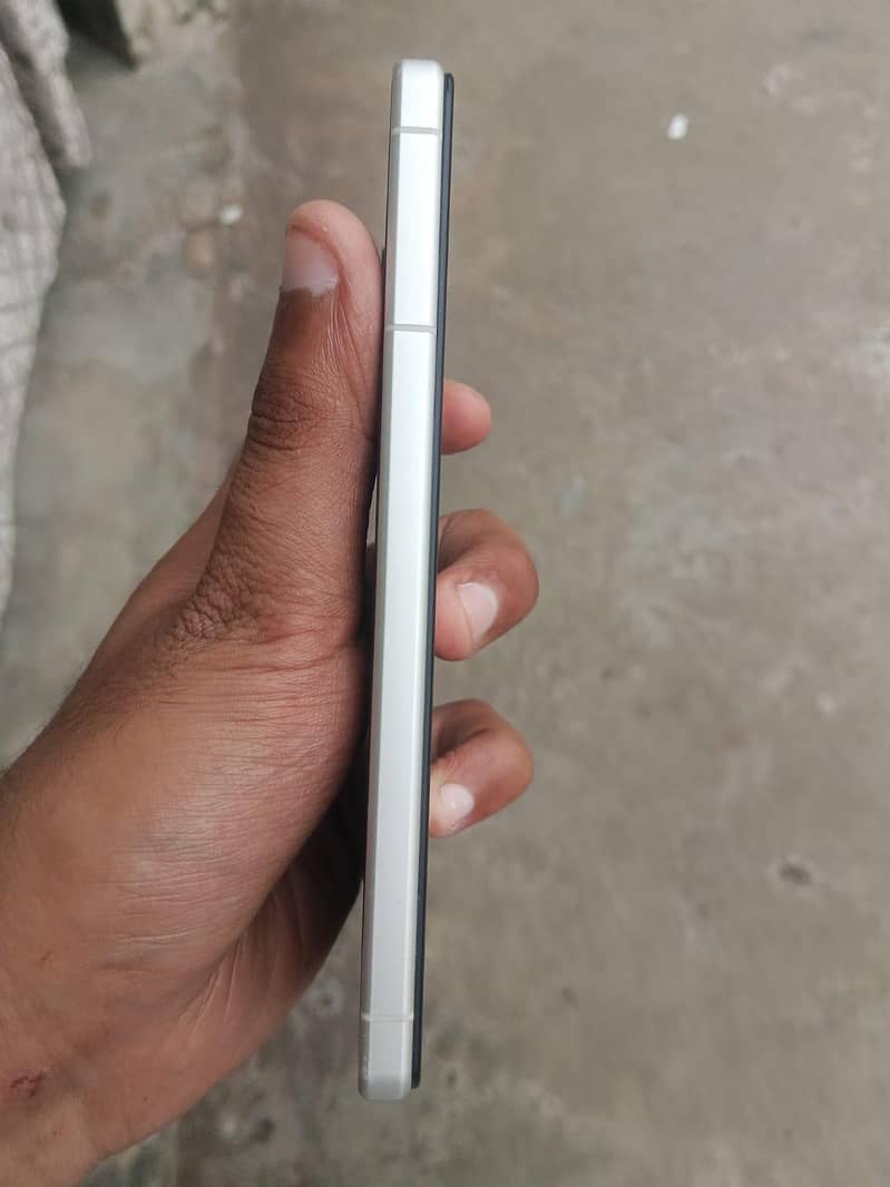 Sony Experia 5 Mark 4 3