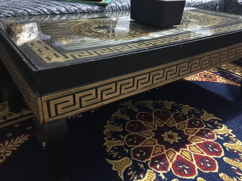 Sofa table 0