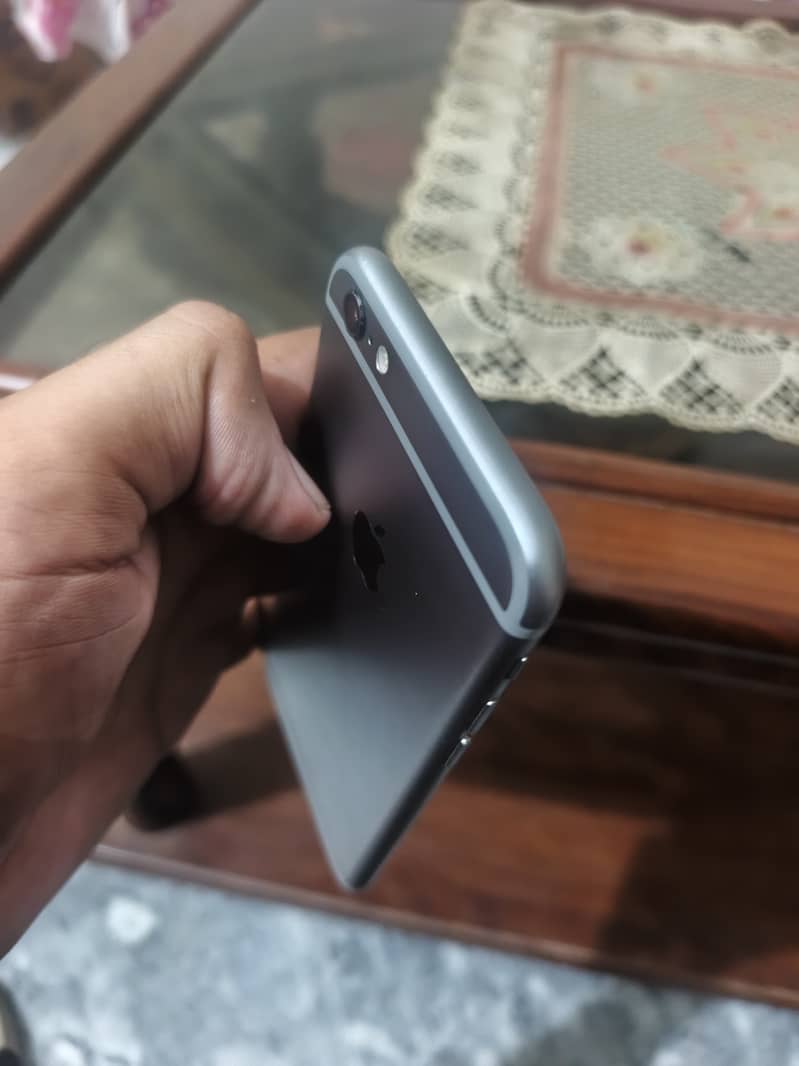 Apple iPhone 6S 2