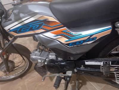 total geniun and scratch less bike