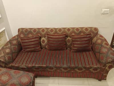Pre Loved Traditional Sofa Set (Maroon and golden color)