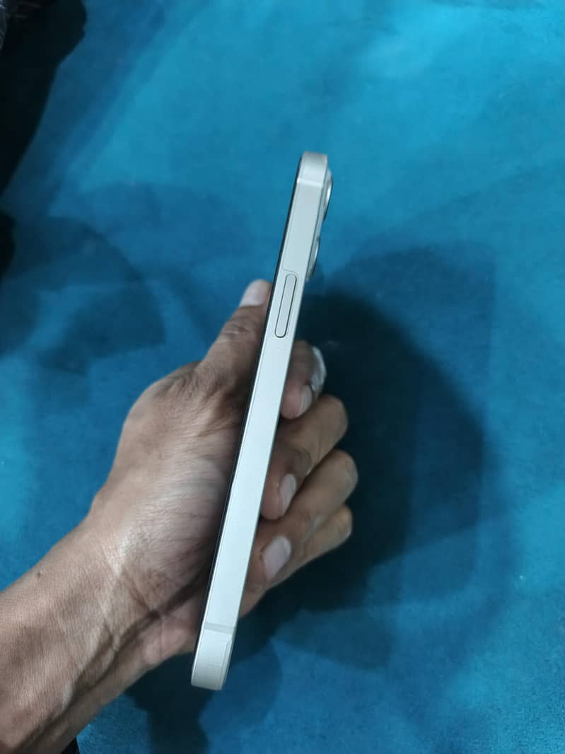 Apple iPhone 13 2