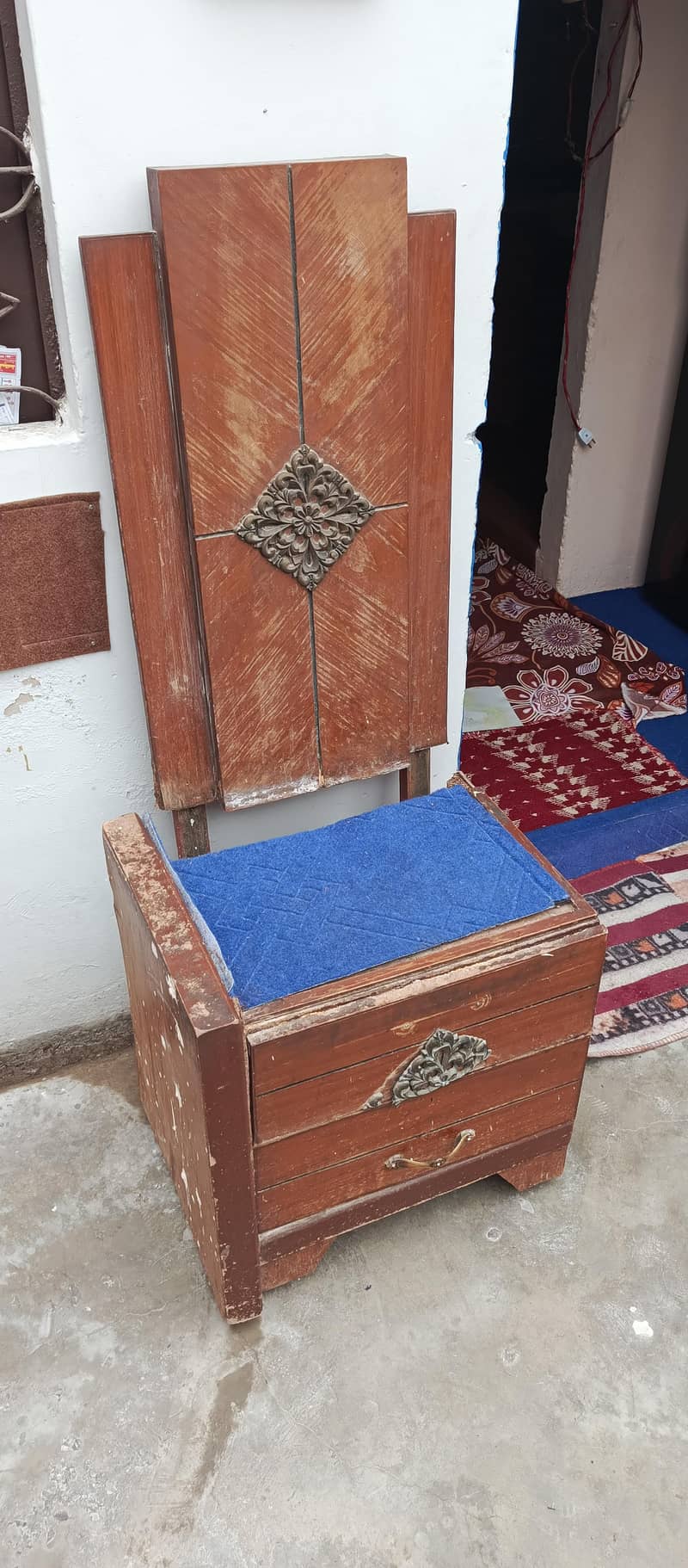 side table 0