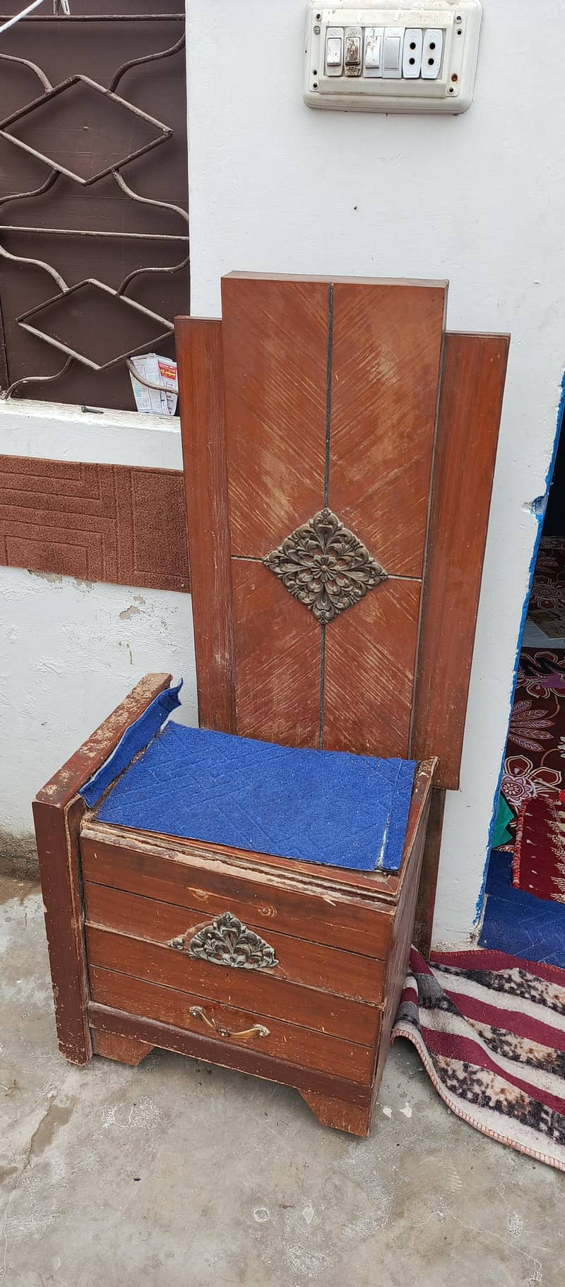 side table 4