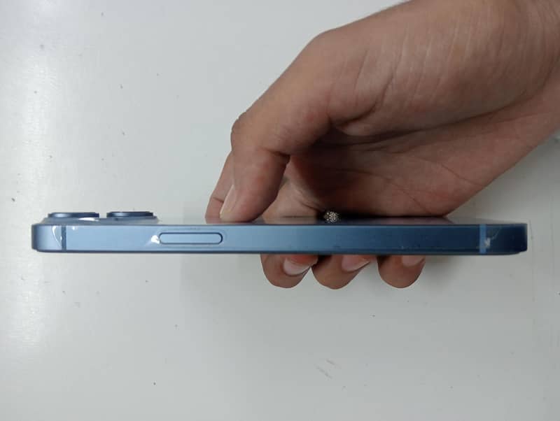 Apple iPhone 14 7