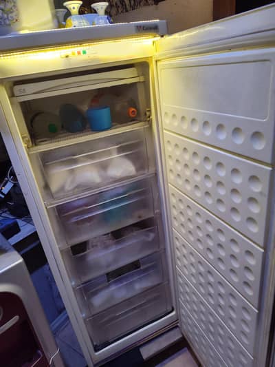 carvell freezer vertical chilled cool original condition 03002627668